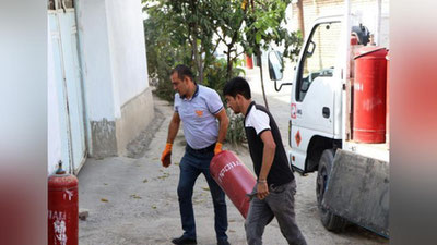 'Andijon aholisiga yangi "aylanma" usulda suyuq gaz ballonlari etkazib berish boshlandi'ning rasmi