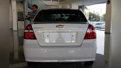 'Toshkentda "shapka" so`ragan avtosalon direktori va uning sherigi qo`lga olindi'ning rasmi