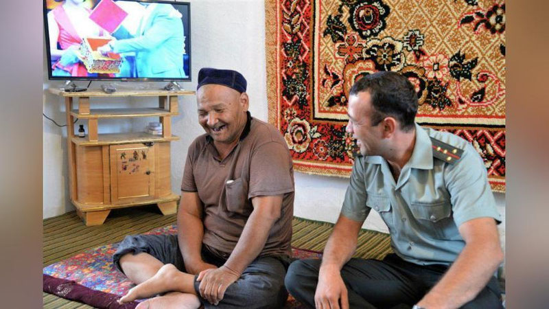'Ҳарбийлардан навбатдаги ҳайрия акцияси: “Ҳеч ким меҳр ва эътибордан четда қолмайди”'ning rasmi
