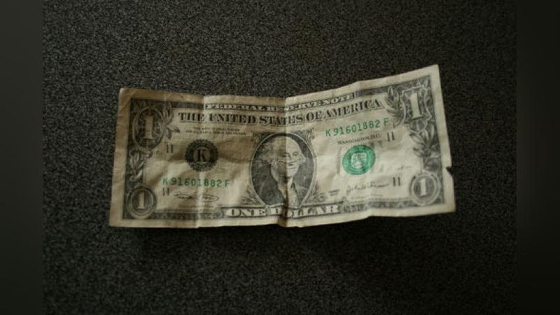 Изрображение 'КАКИЕ ДОЛЛАРОВЫЕ БАНКНОТЫ НЕ ПРИМУТ В БАНКАХ?'