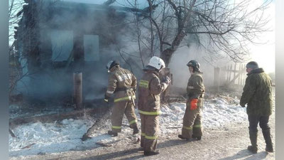 'Ота-она ёнғинда болаларини қолдириб, ўзлари уйдан қочиб чиқишди (Фото)'ning rasmi