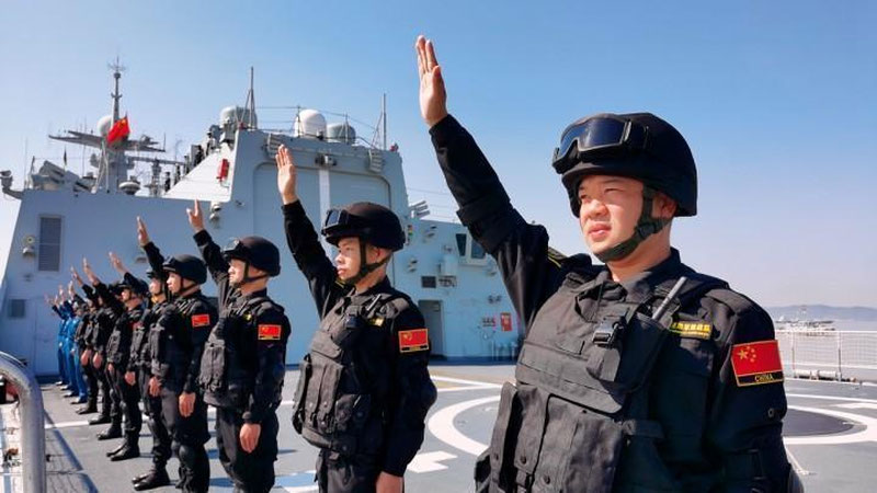 Porno fetish oyoqlari külot Bobo oz nabirasi bilan jinsiy aloqada bolgan (porno)