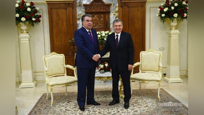 'Shavkat Mirziyoev Emomali Rahmon bilan uchrashdi'ning rasmi