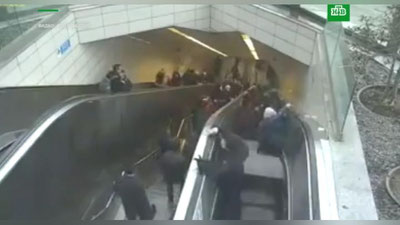 Изрображение 'В ТУРЦИИ ОБНАРОДОВАЛИ ШОКИРУЮЩЕЕ ВИДЕО ИНЦИДЕНТА С ЭСКАЛАТОРОМ'