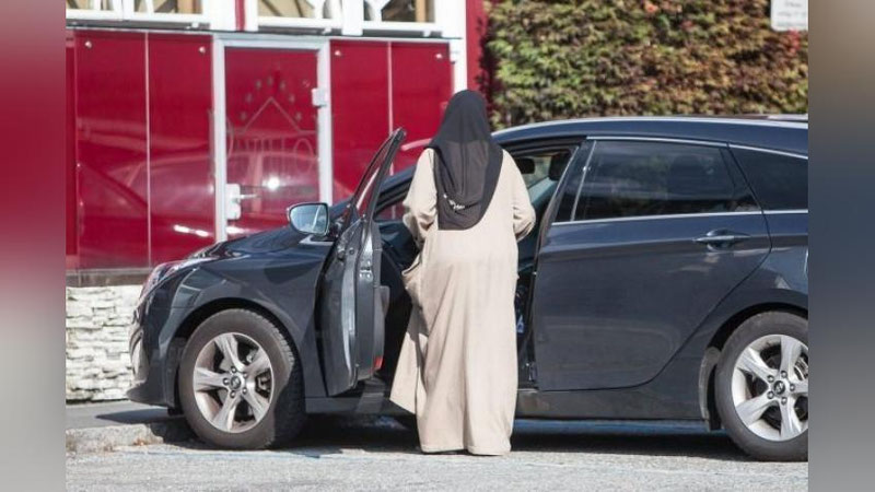 Siqilgan gigantlar Birinchi nikoh kechamizni onam bilan jinsiy aloqada otkazdik.