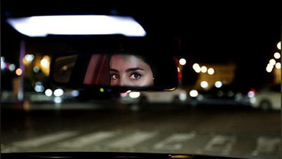 'Saudiya Arabistoni ayollari ilk bor avtomobil boshqarishdi (Video)'ning rasmi