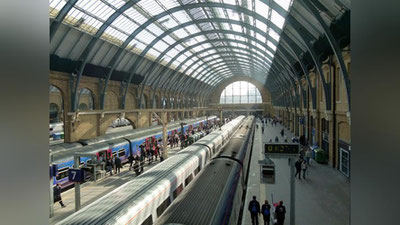 'Лондон вокзалини портлатган ироқлик ўсмирнинг суди бўлиб ўтмоқда'ning rasmi