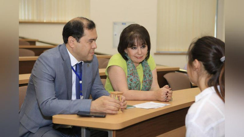 Изрображение 'В НОВОМ УНИВЕРСИТЕТЕ ЖУРНАЛИСТИКИ НАЧАЛИСЬ ЭКЗАМЕНЫ (ФОТО)'