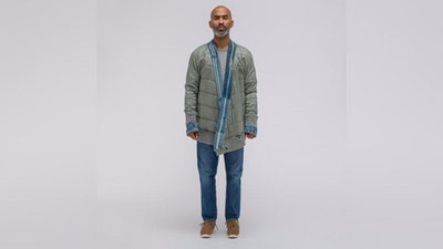 Изрображение 'МОДЕЛЬЕР ПРЕДСТАВИЛ ДЫРЯВУЮ КУРТКУ ЗА $1,7 ТЫСЯЧ'