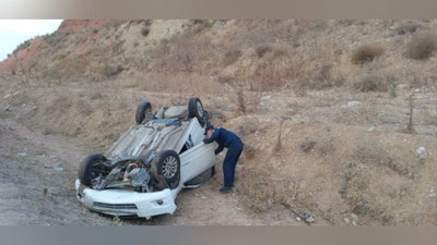 'Qamchiq dovonida Cobalt ag`darilib ketdi. Salonda haydovchi va 2 nafar yo`lovchi bo`lgan'ning rasmi