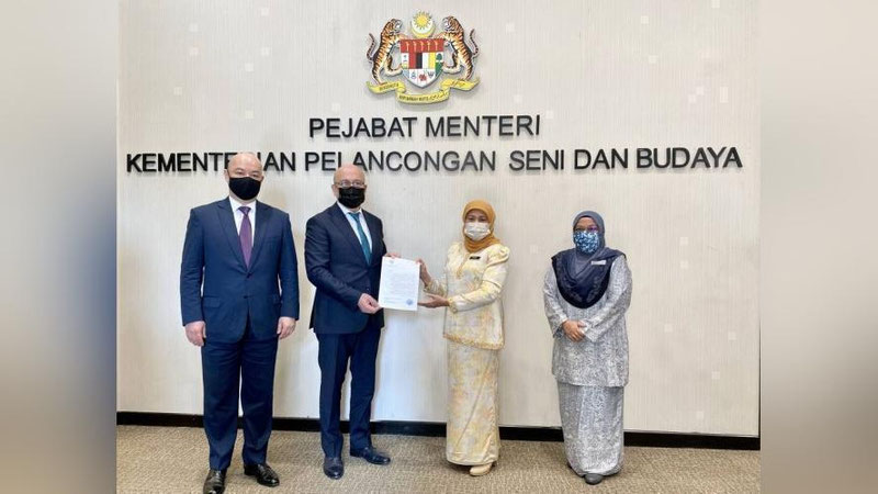 'Мусулмон туризми стандартларини ишлаб чиқиш ва «зиёрат туризми» маҳсулотларини яратиш бўйича келишувга эришилди'ning rasmi