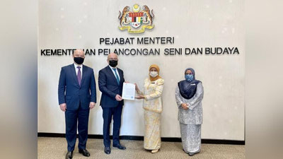 'Мусулмон туризми стандартларини ишлаб чиқиш ва «зиёрат туризми» маҳсулотларини яратиш бўйича келишувга эришилди'ning rasmi