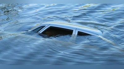 'Buxoroda boshqaruvni yo`qotgan haydovchi “Lasetti” si bilan kanalga ag`darilib ketdi'ning rasmi