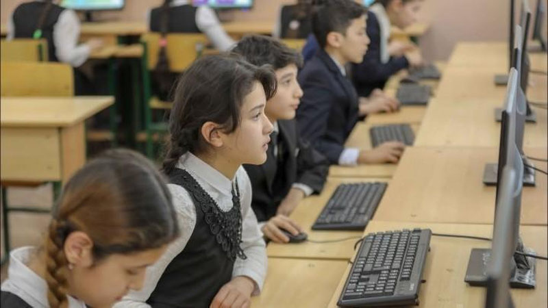 'Maktablarda 1-sinfdan kompyuter savodxonligi darslari joriy etiladi'ning rasmi