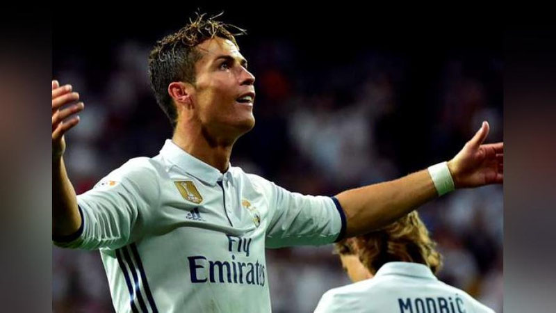 'Роналду “Реал” сафида 400 тадан ортиқ гол урди (Фото)'ning rasmi