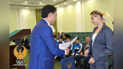 'Осиё чемпионатининг ғолиб ва совриндорлари Миллий олимпия қўмитаси томонидан тақдирланди'ning rasmi