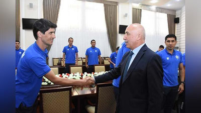 'Futbolchi-shifokorlarimiz jahon chempionatida ishtirok etadilar'ning rasmi