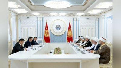 'Qirg`iziston prezidenti Usmonxon Alimovni qabul qildi'ning rasmi