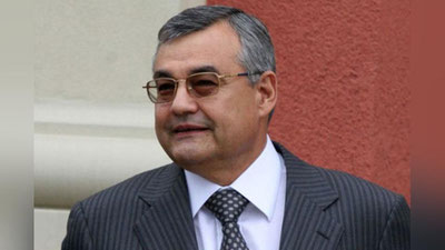 'Jahonga mashhur yana bir o`zbek milliarderi'ning rasmi