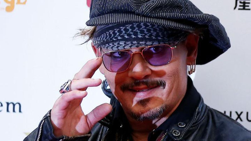'Jonni Depp firibgarlik va isrofgarchilikka yo`l qo`yganlikda ayblandi'ning rasmi