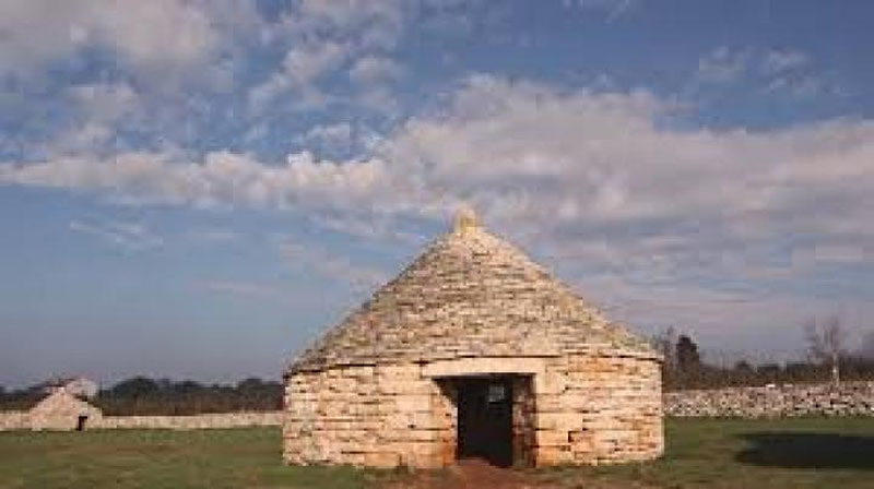 'Xorvatiyadagi kichik bino YuNESKOning noodatiy madaniy merosi ro`yxatiga kiritildi 'ning rasmi