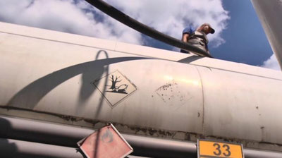 Изрображение 'Казахстан запретил вывоз нефтепродуктов автотранспортом'