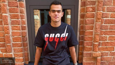 Изрображение 'Остона Урунова раскритиковали за фото с покупками из дорогих бутиков'