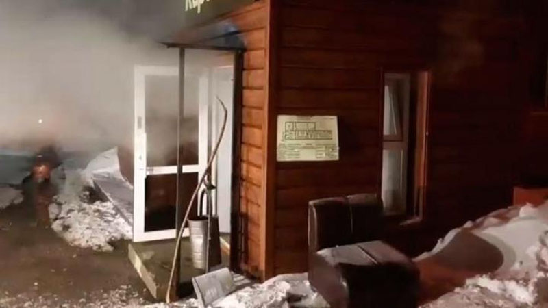 Изрображение 'В Перми пять человек заживо сварились в кипятке из-за прорыва трубы (видео)'