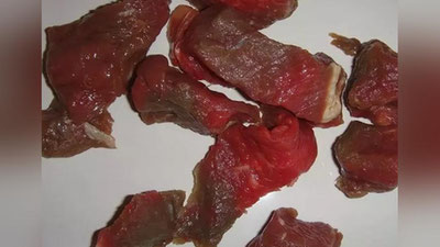 Изрображение 'В КИБРАЕ УВОЛЕНА ЗАВЕДУЮЩАЯ ДЕТСАДОМ, ГДЕ СНЯЛИ НА ВИДЕО ПРОТУХШЕЕ МЯСО'