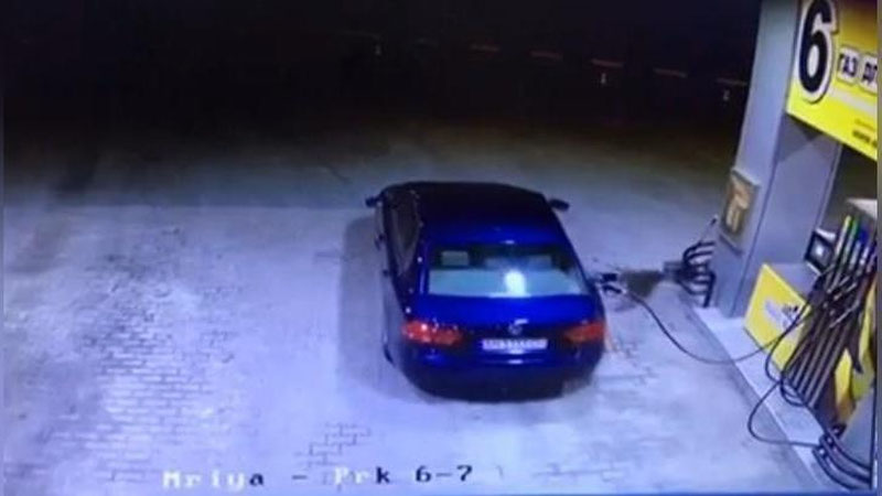 'Kievskiyda avtomobil haydovchisi AYoQShni portlatib yubordi (Video)'ning rasmi