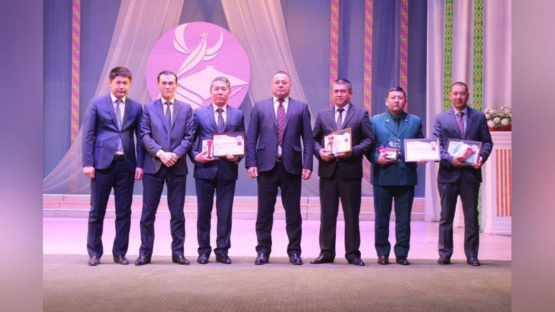 'Қорақалпоғистоннинг энг фаол ҳокими ким?'ning rasmi