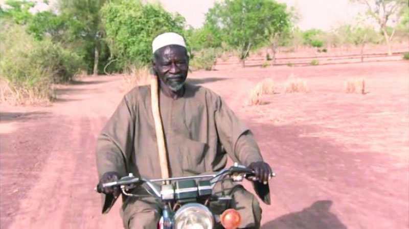 'ChO`LU BIYoBONNI SERHOSIL ERGA  AYLANTIRGAN FERMER'ning rasmi