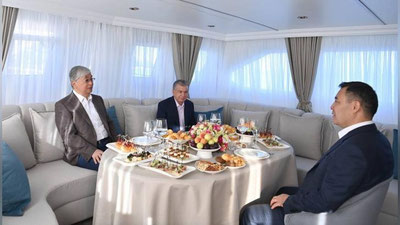 'Чўлпонотада Ўзбекистон, Қозоғистон ва Қирғизистон раҳбарларининг норасмий учрашуви бўлиб ўтди(фото)'ning rasmi