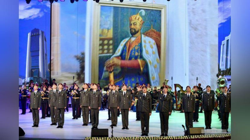 'Конституция қабул қилинган санага бағишланган байрам (фото)'ning rasmi