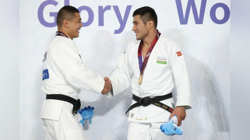 'Terma jamoaga 6 ta medal taqdim etildi'ning rasmi