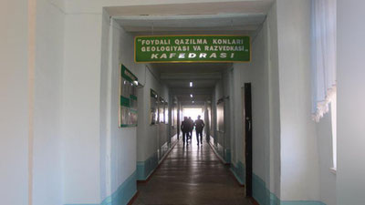 'Qarshidagi OTMda 105 talaba kursdan qoldirildi. Bunga o`qituvchining adovati  sababmi?'ning rasmi