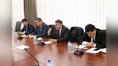 'Dushanbe shahri meriyasi vakillari “O`zavtosanoat” korxonalariga tashrif buyurdi'ning rasmi