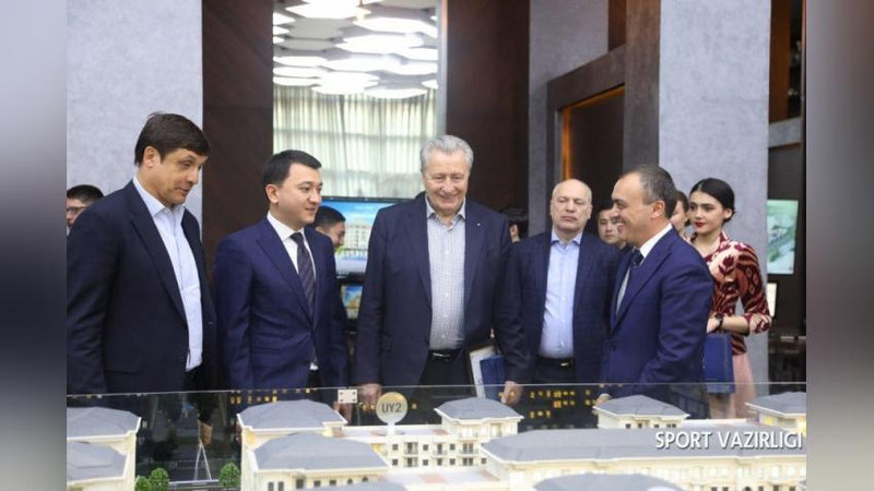 'Xokkey afsonalariga "Dream City" xonadonlarining kalitlari topshirildi'ning rasmi
