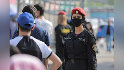 Изрображение '"Прекрасная половина" Национальной гвардии: общественный порядок под охраной женщин (фото)'