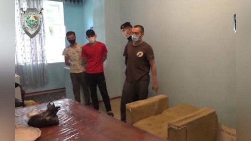 'Тошкентда 31 ёшли фуқарони 2 эркак ва 1 аёл қандай қилиб бўлакларга бўлиб, ҳовлига кўмиб ташлаганини гапириб беришди (видео)'ning rasmi