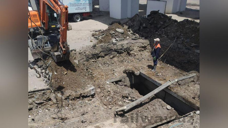Изрображение 'Провал грунта из-за строящегося метро? В "Узбекистон темир йуллари" объяснили ситуацию'