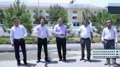 '"Yutboshimiz ishongan hokim keldi shaharga..." Rahbarga xush yoqish istagida qo`shiq tayyorlangani uchun axborot xizmati rahbari ishdan ketdi'ning rasmi