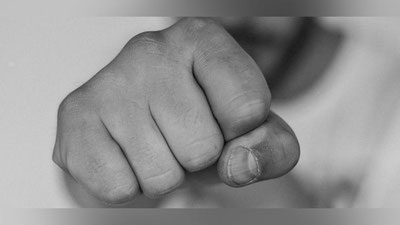 Изрображение 'В Ташкенте на мужчину, ударившего своего отца, завели уголовное дело'