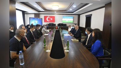 'Alisher Shadmanov yurtimizga kelgan bir guruh turkiyalik mutaxassislar bilan uchrashdi'ning rasmi