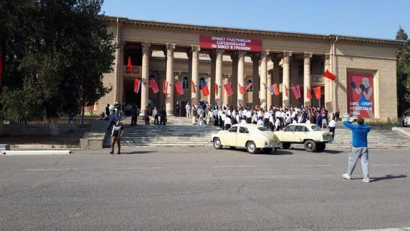 Изрображение 'В Чирчике для съемок фильма воссоздан город Грозный начала 1950-х (фото)'