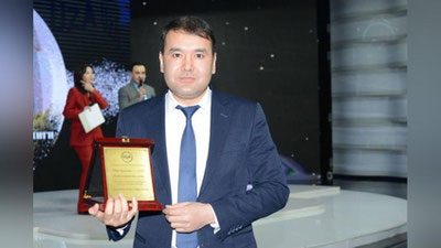 'Rasul Kusherboev “Yil odami” deb e`tirof etildi'ning rasmi