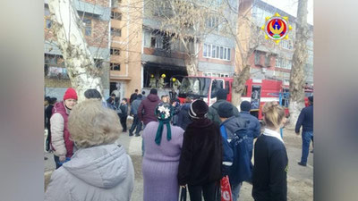 'Chirchiqda yonayotgan uydan ikki nafar xonadon a`zolari qutqarib olindi'ning rasmi