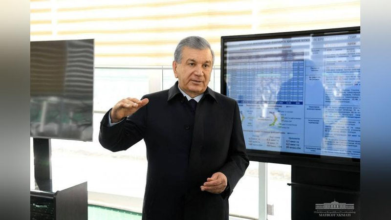 'Yoshlarga ajratilgan er uchun ular soliq va boshqa xarajatlardan ozod qilinadi'ning rasmi