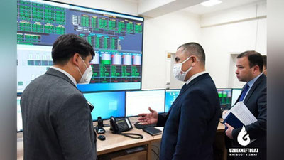 '“O`zbekneftgaz” boshqaruvi raisi konlarni raqamlashtirish holati va dispetcherlik xizmati faoliyati bilan tanishdi (Foto)'ning rasmi