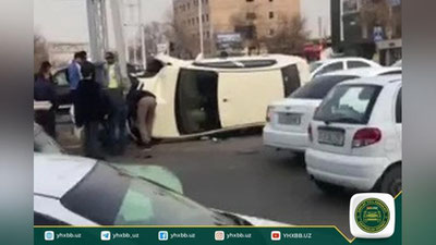 Изрображение 'Последствия столкновения "Кобальта" и "Нексии" в Ташкенте сняли на видео'